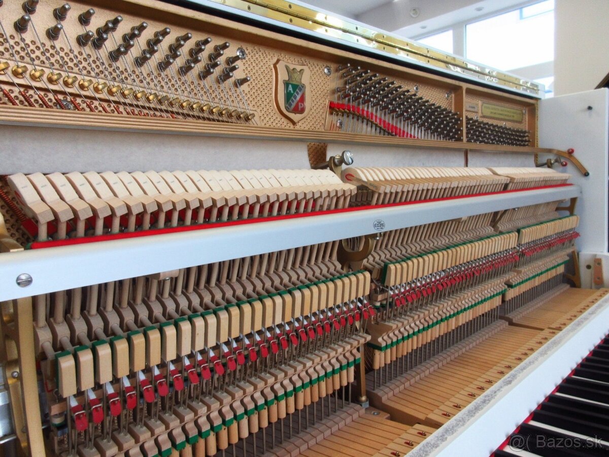 Zánovný koncertný Petrof dovoz celá SR - 12