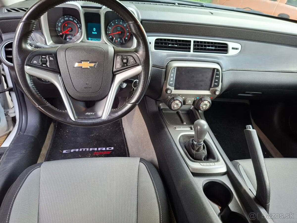 Chevrolet Camaro SS z roku 2015 - 12
