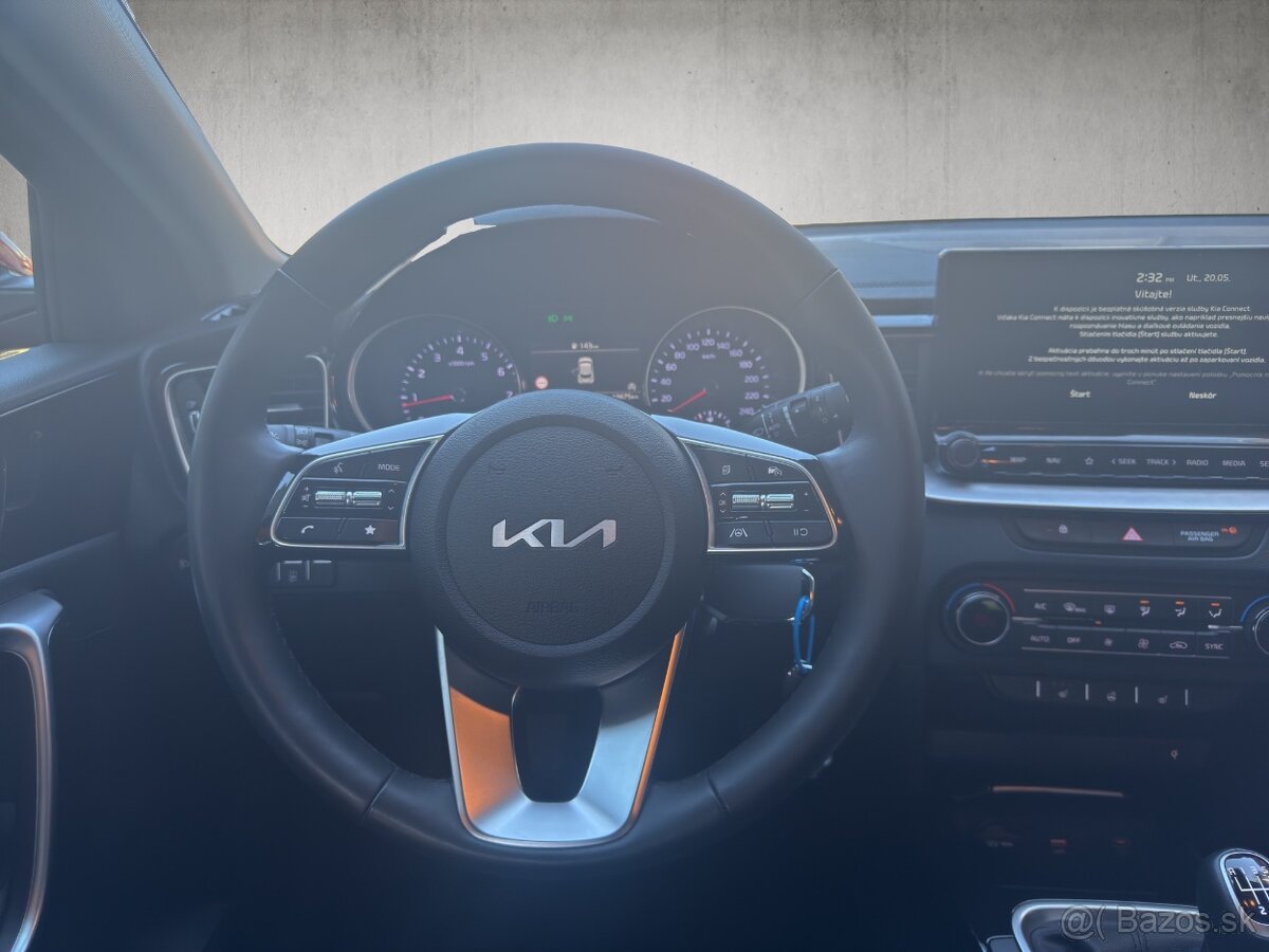 Kia XCEED 1,5 T-GDi M6 GOLD 103kW/140k - 12