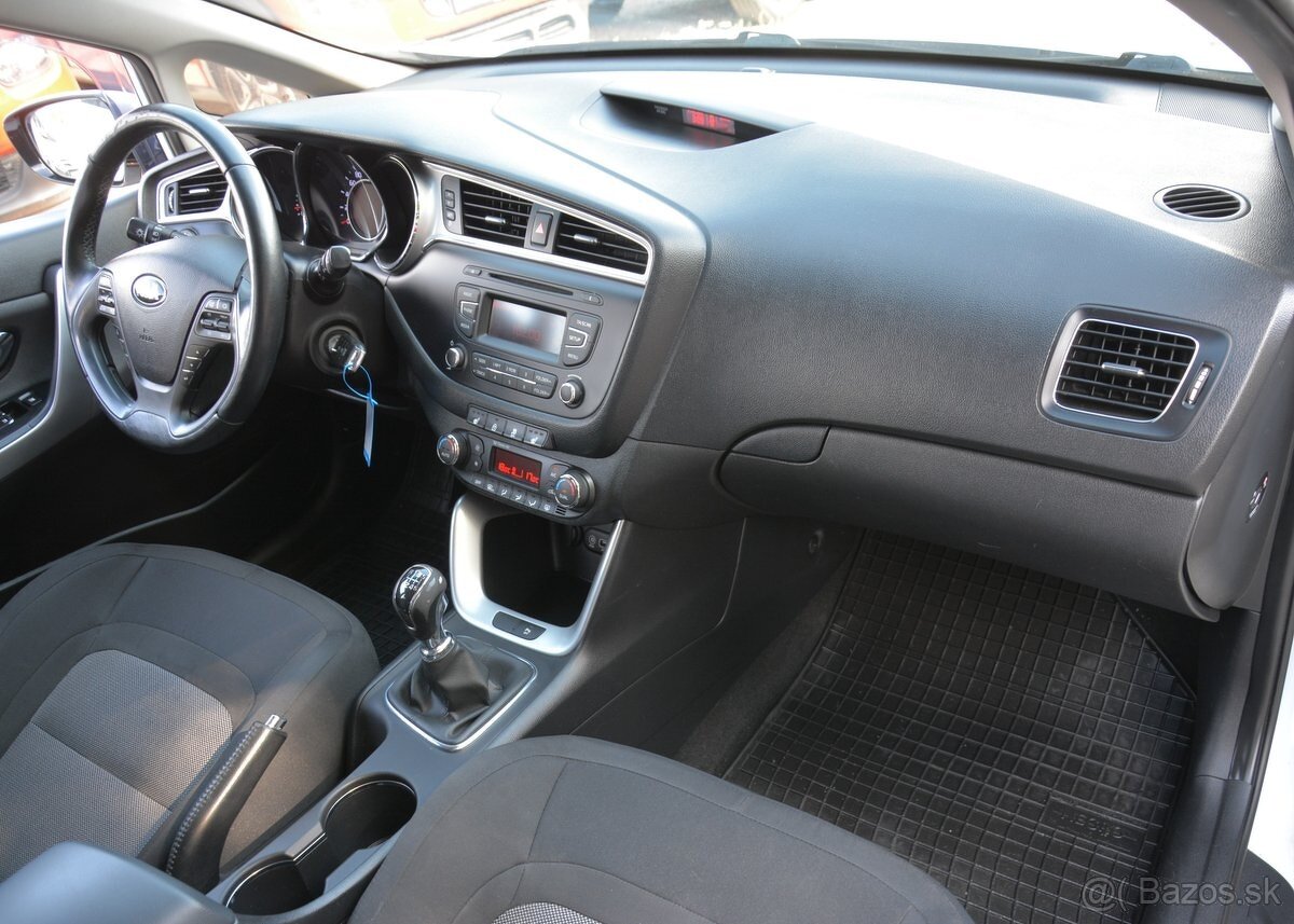 KIA Ceed 2015 1.60 1 majiteľ, SR voz. - 12