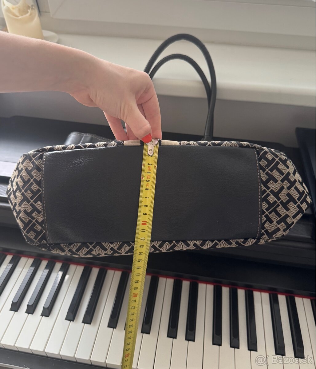 Tommy Hilfiger originál kabelka - 12