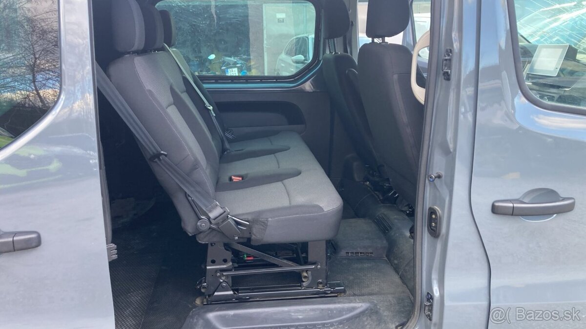 Renault Trafic 5-míst - 12