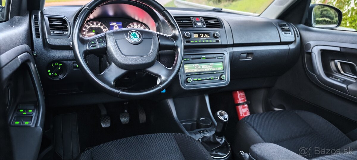 Škoda Roomster Scout 1.6 TDi Elegance - 12