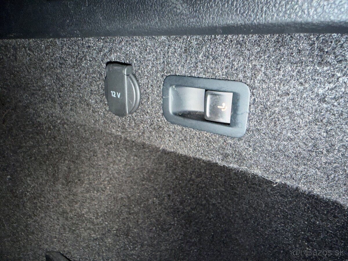 VW Passat combi EVO 2021 a dvojliter TDI - 12