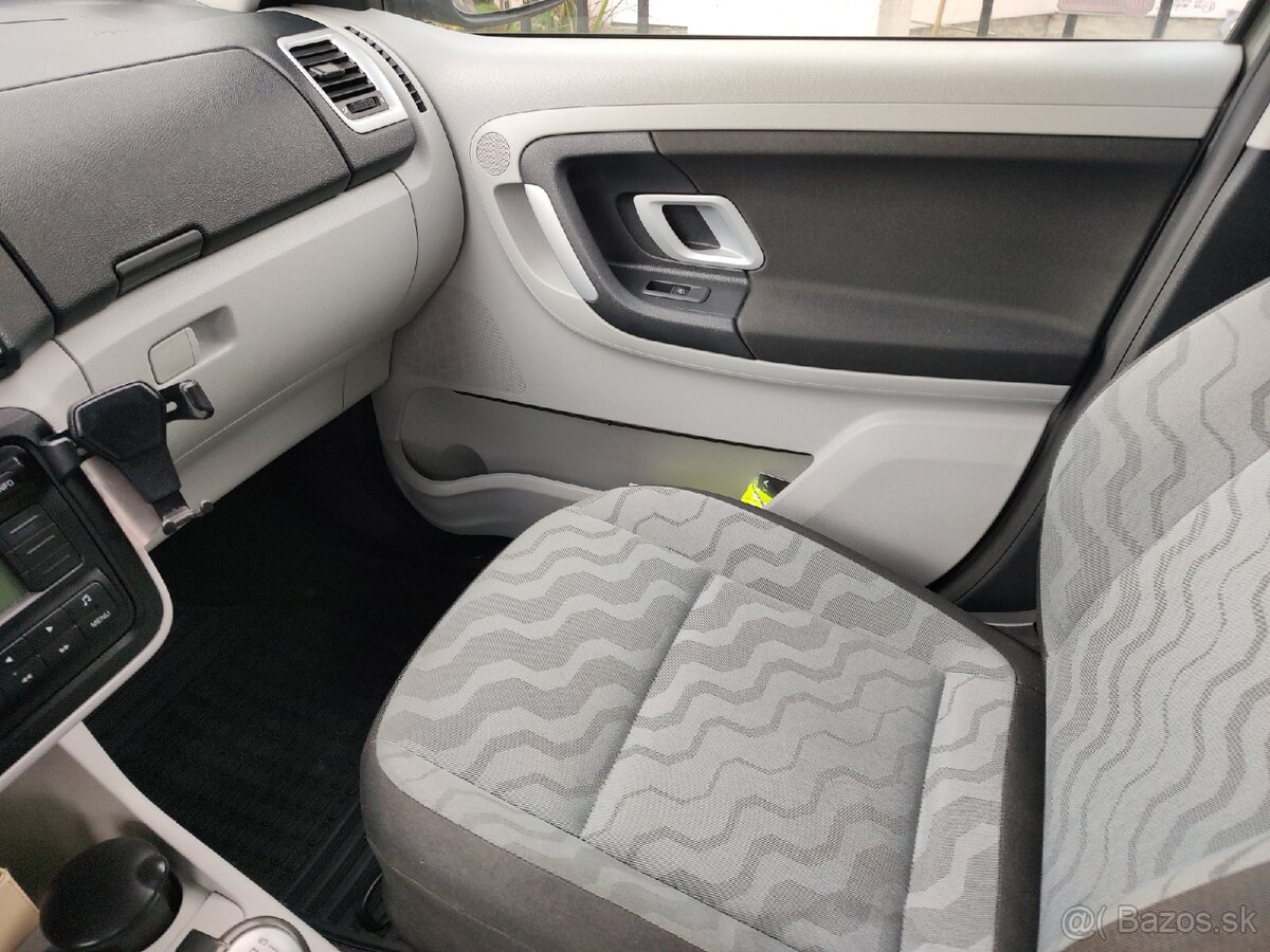 Škoda Fabia kombi II 1.6 16v - 12