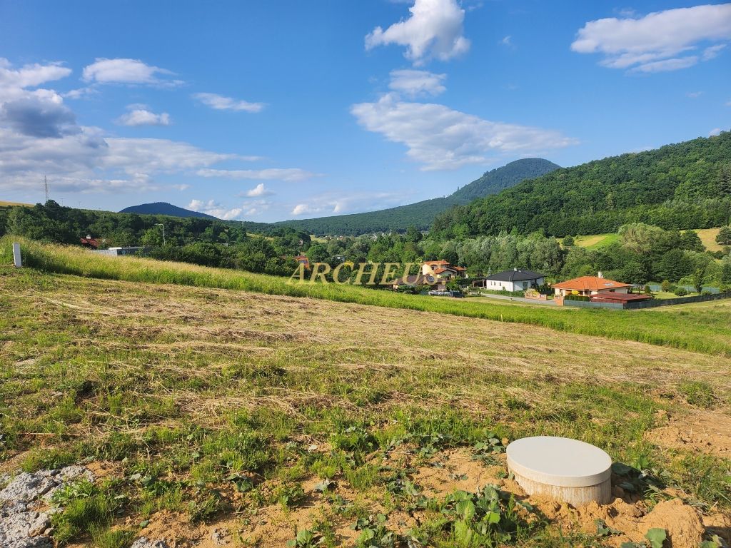 Lukratívny pozemok v skvelej lokalite - Kanaš Slnečná štvrť - 12