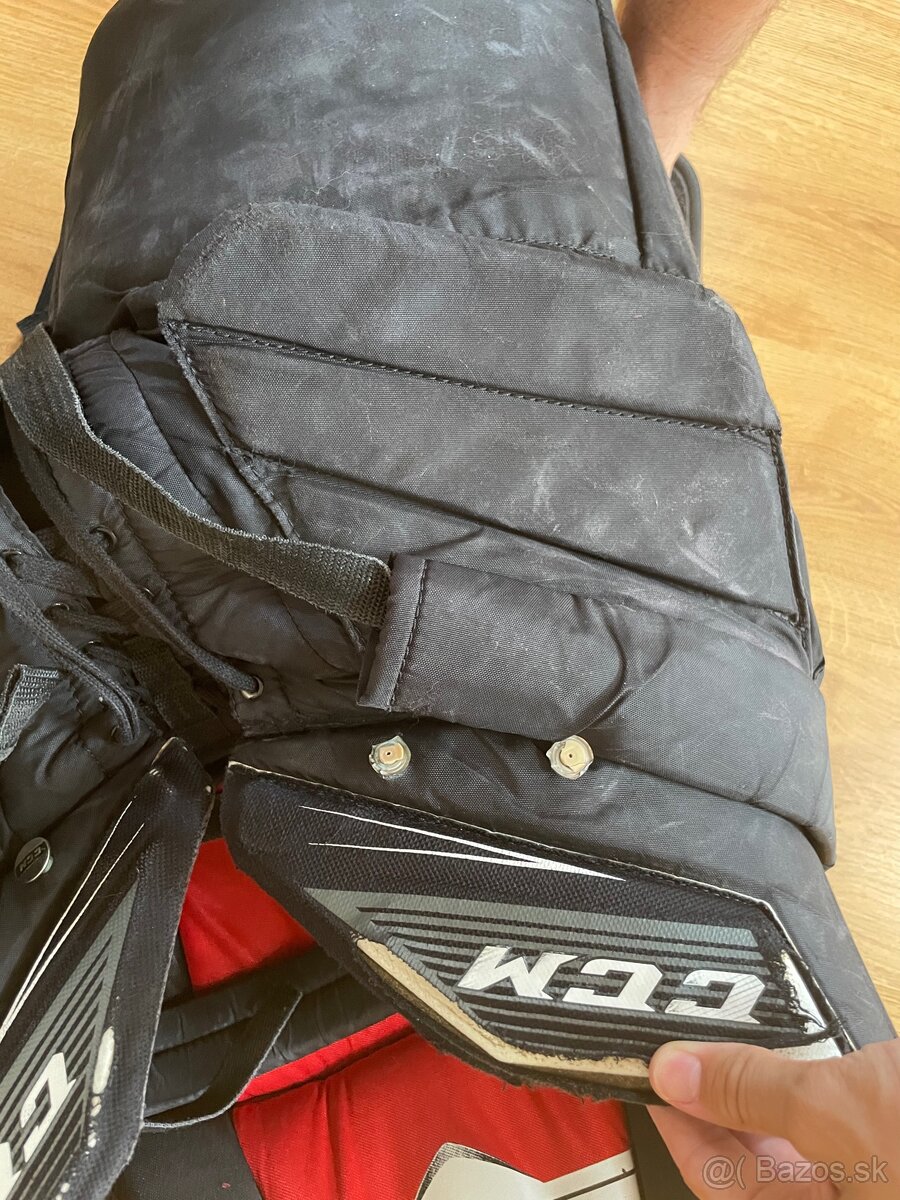 Brankárska výstroj - 12