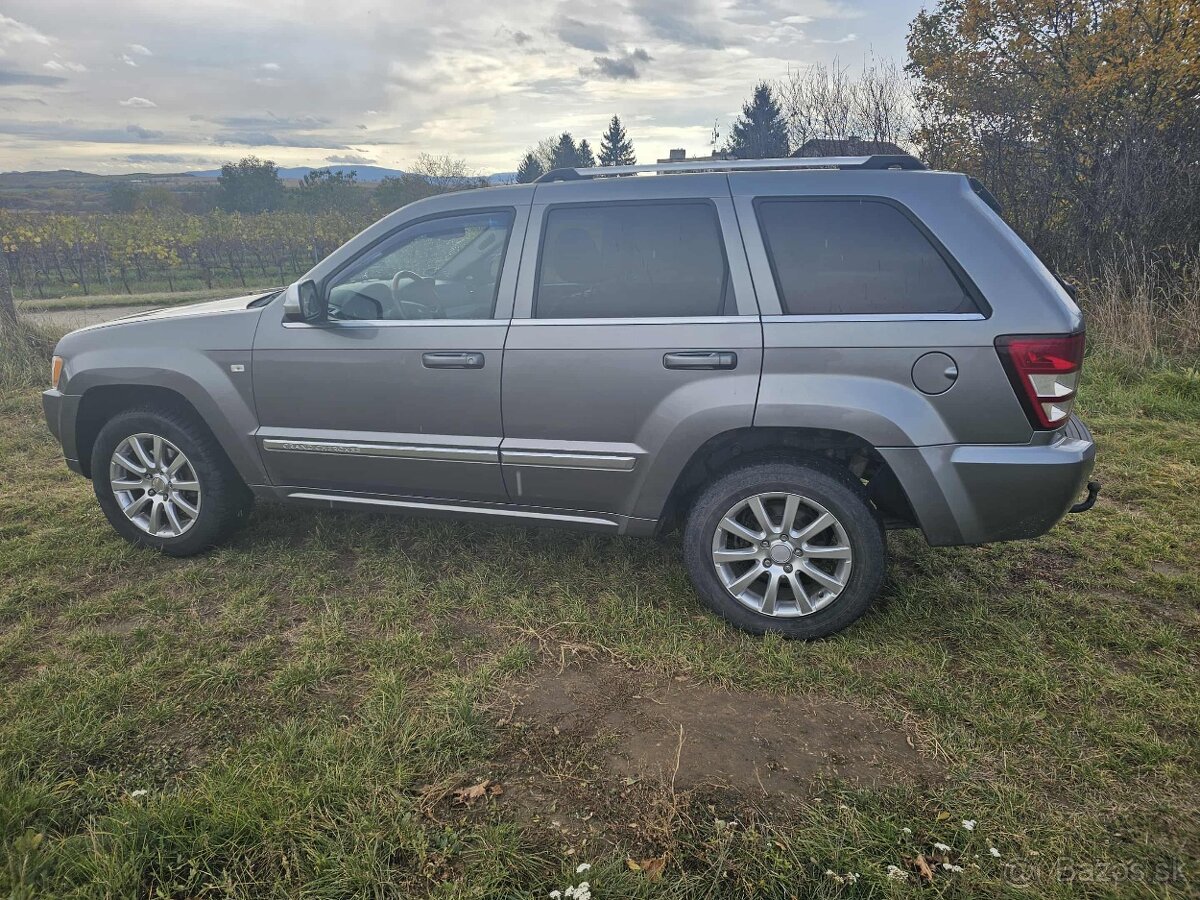 JEEP GRAND CHEROKEE 5.7i Hemi V8 - 12