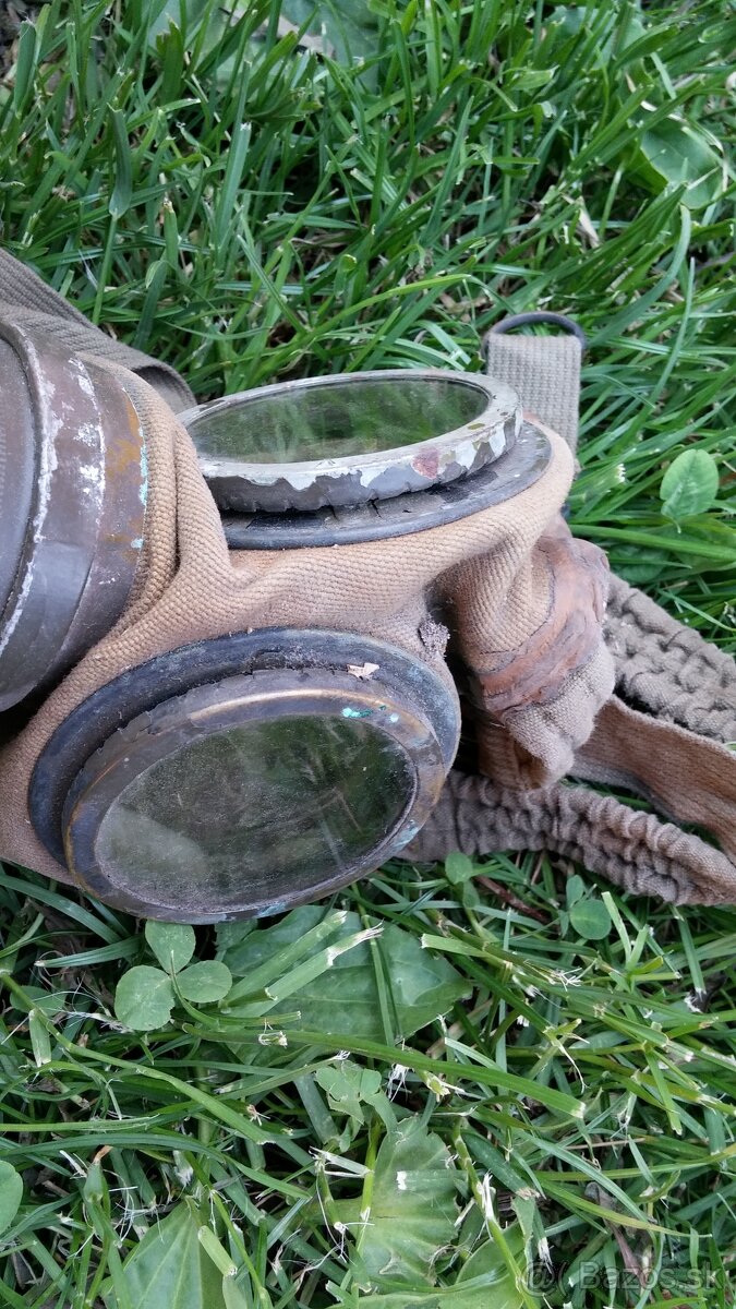 Stará plynová maska, poľské nápisy, neviem - 12