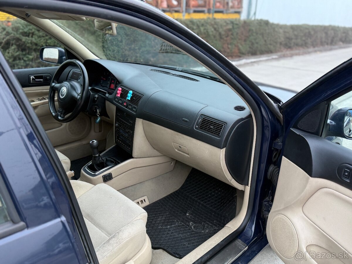 Predám Vw Golf 4 Variant 1.9 66kw po GO - 12
