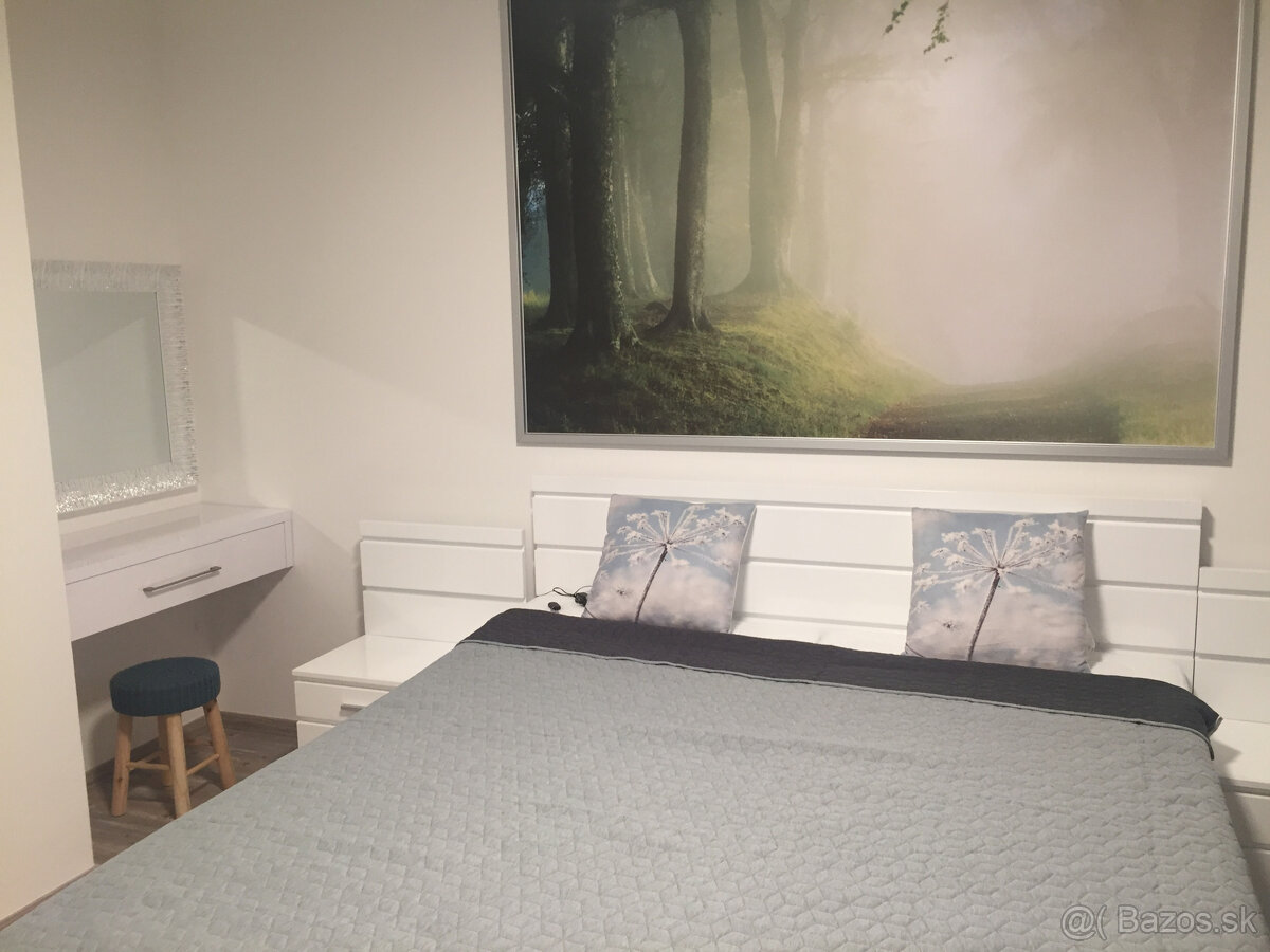 Prenájom štýlového 4-izbového bytu v projekte STEIN s dvomi - 12