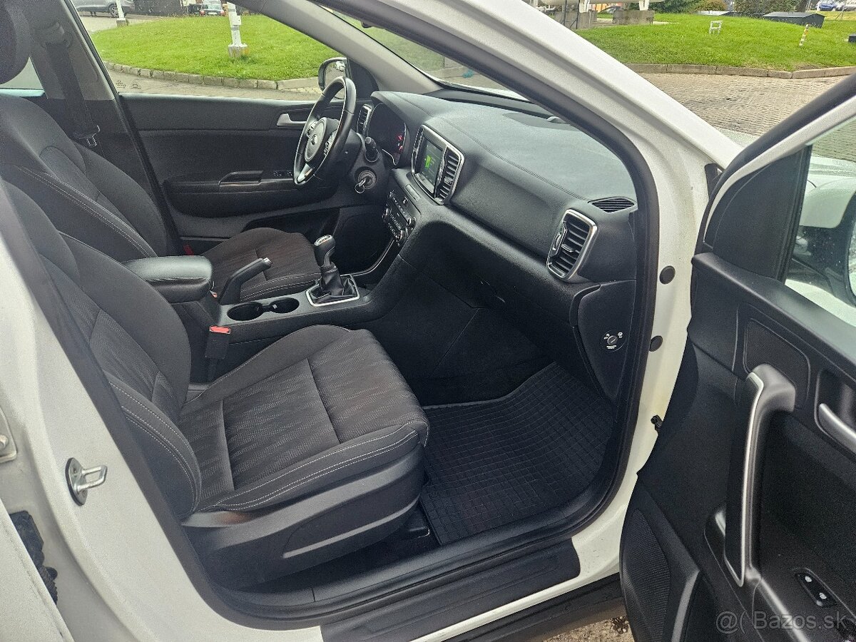 Kia Sportage 1.7CRDi 115KM Navi Kamera biela perla - 12