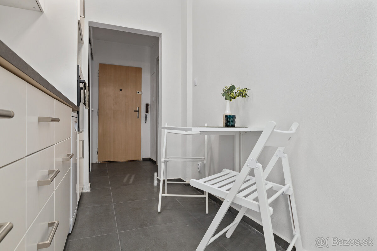 Na prenájom moderný 2-izbový byt v Bratislave - Riazanská - 12