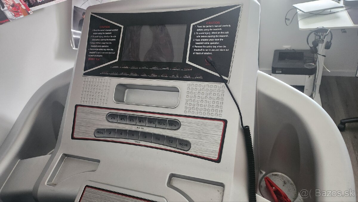 Predám profi bežecký 2 motorový pás Techfitness H 900 - 12