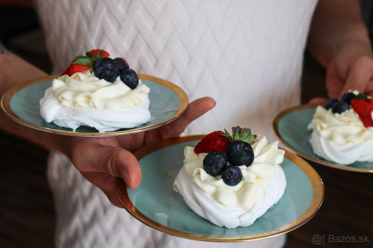 CANON EOS 2000D - 12