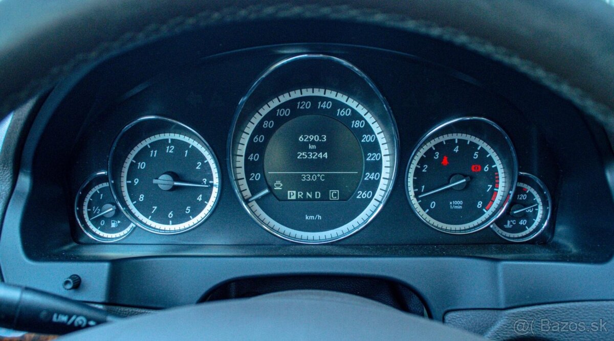 Mercedes-Benz E trieda Kupé 350 CGI Blue - 12