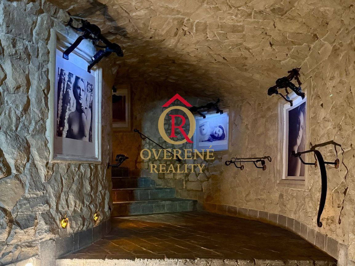 Meštiansky dom v centre Banskej Bystrice s kvalitnou rekonšt - 12