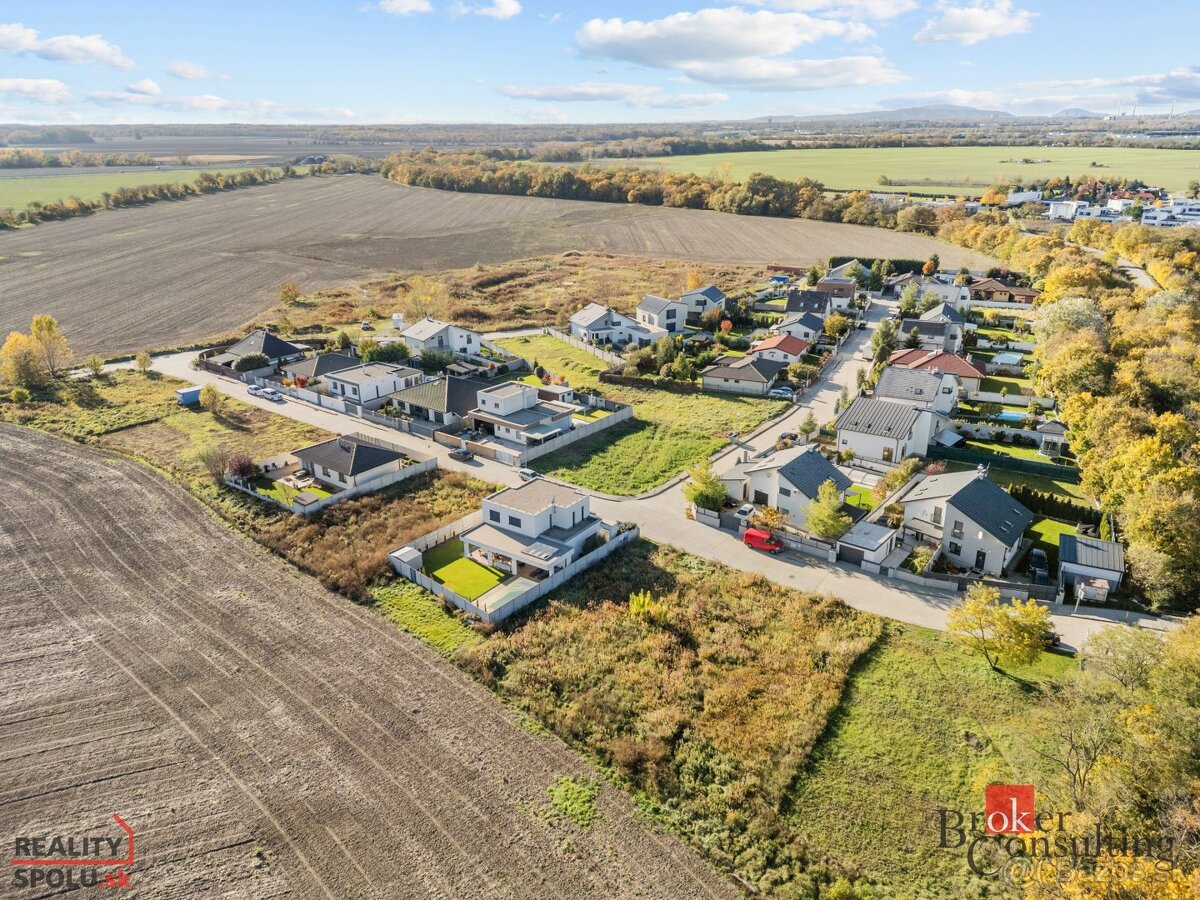 Predaj POZEMKU 500 m2 - Právoplatné stavebné povolenie - 12