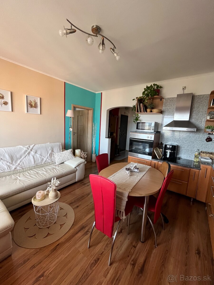 V Štúrove na predaj 4.izbový byt - 12