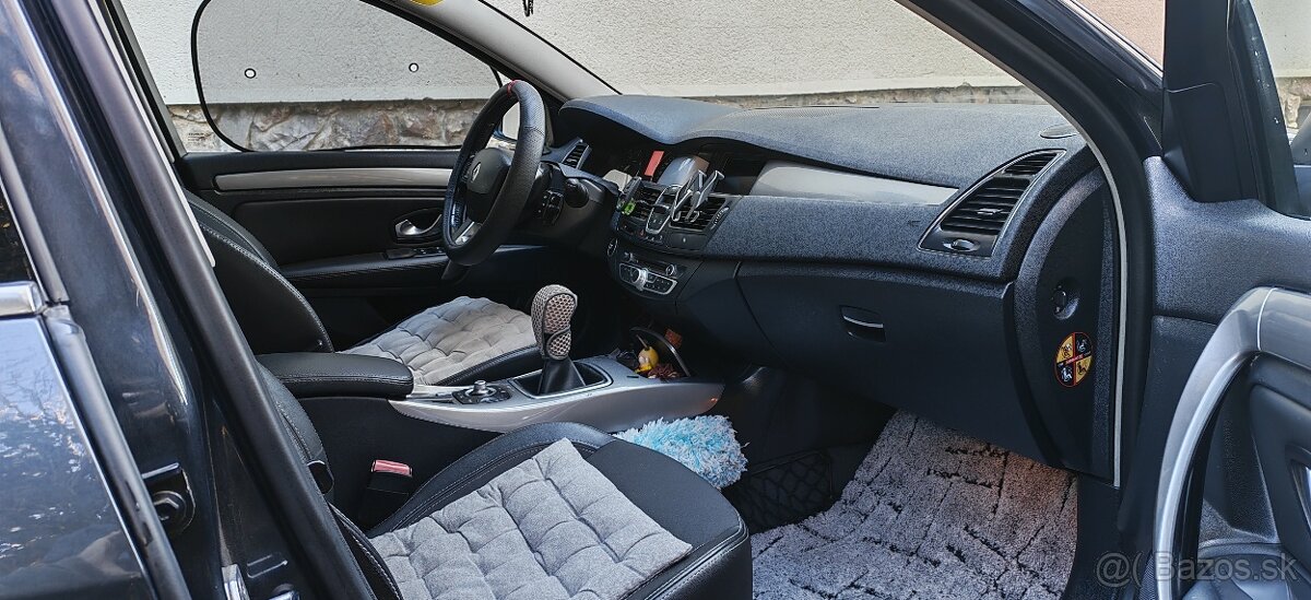 PREDAM RENAULT Laguna III - 12