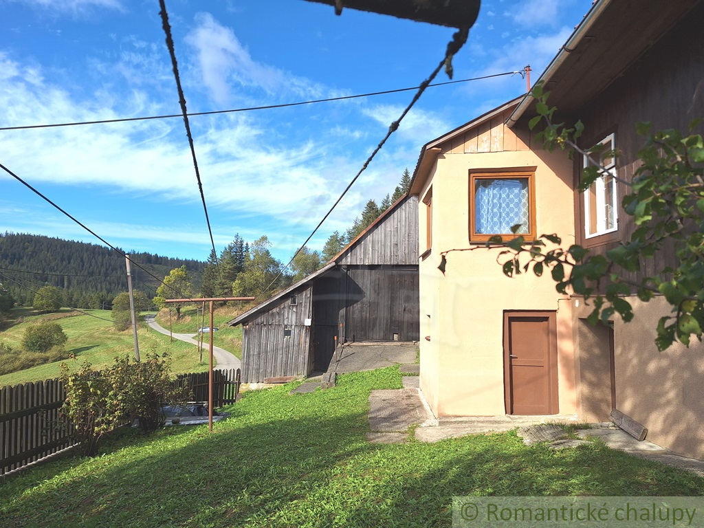 Zachovalá drevenica na čarovnom mieste s dych berúcimi vý - 12