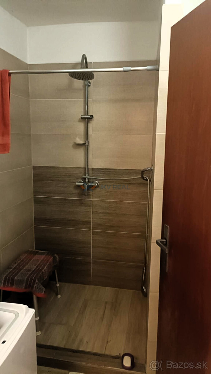 Na predaj rodinný dom s veľkým pozemkom v obci Vaľkovce - 12