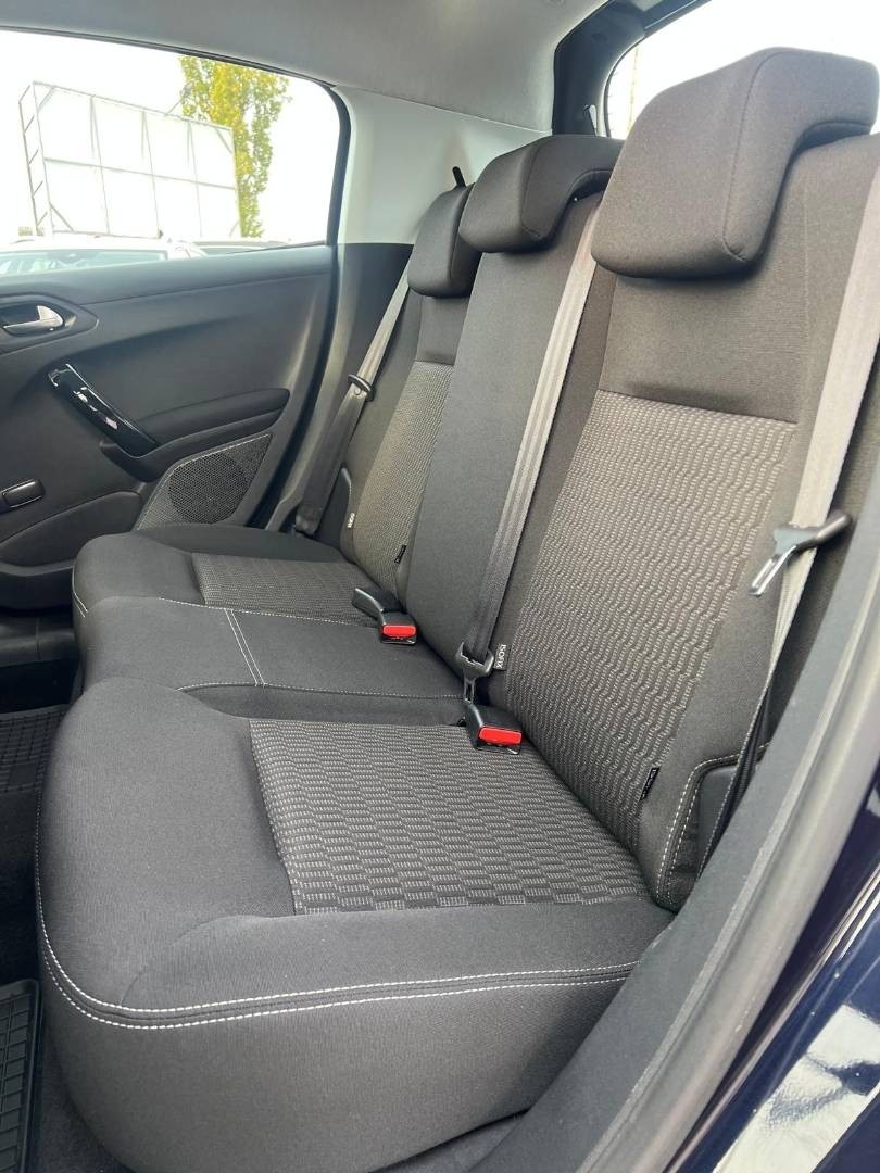 Peugeot 208 1.2 PureTech Active E6.2 - 12