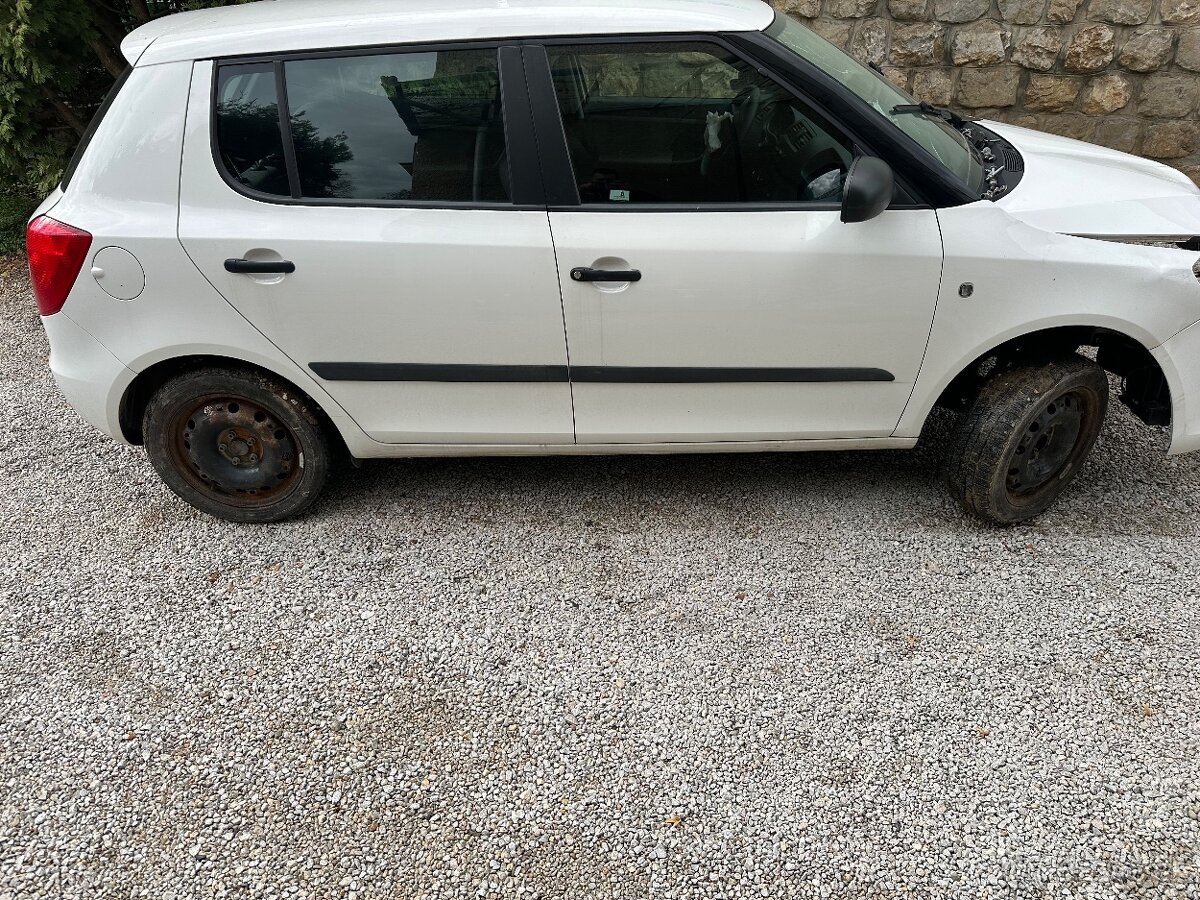 Rozpredam škoda fabia 2 1.2tsi 63kw 77kw - 12