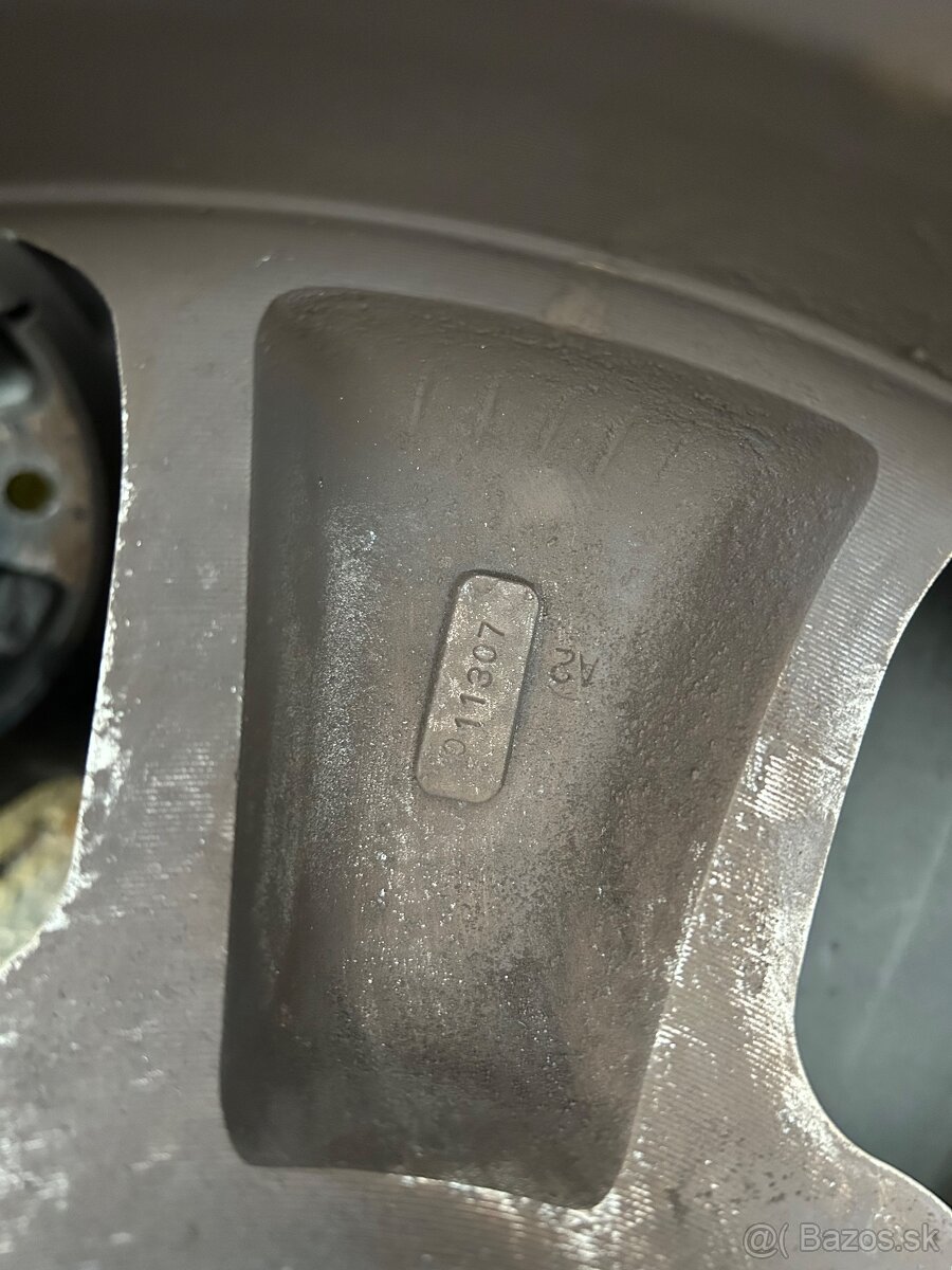 KIA disky 5x114 ET45 R17 - 12