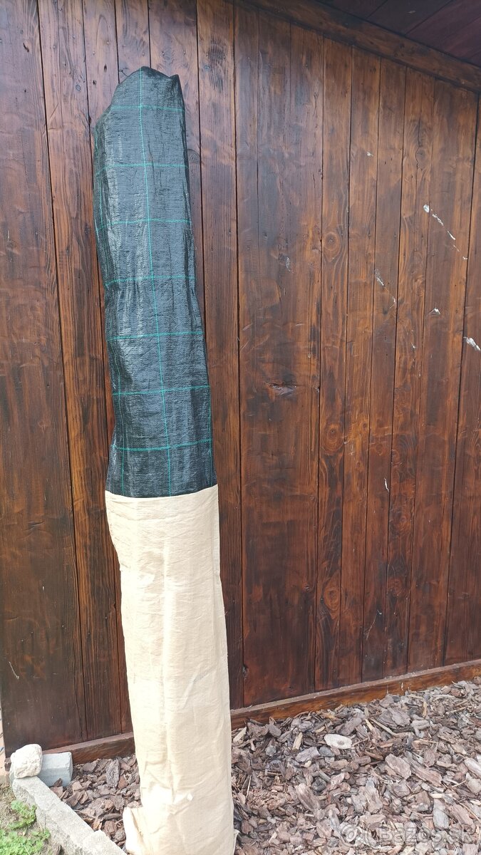 DREVENÝ PREDAJNÝ REMESELNÝ STÁNOK - 12