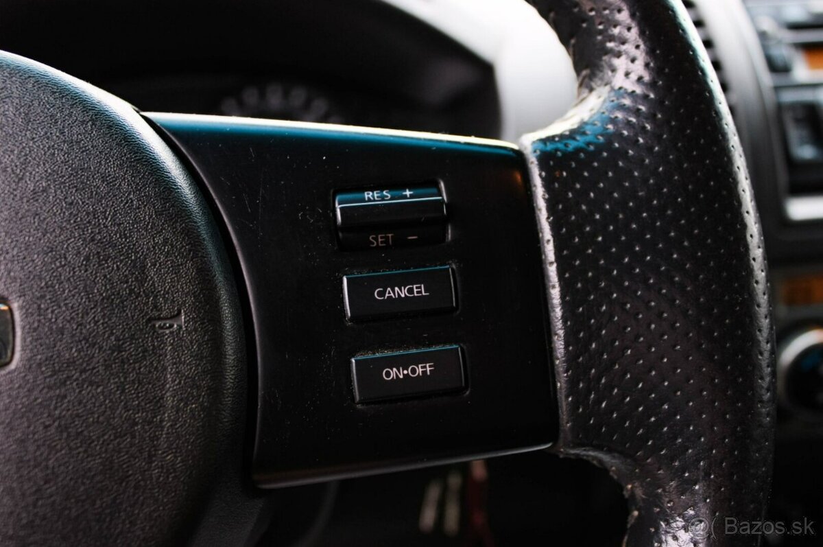 Nissan Navara DoubleCab 2.5D XE - 12