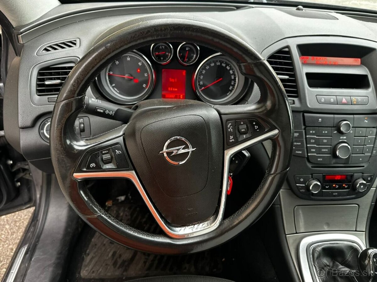 Opel Insignia 2.0 CDTI - 12