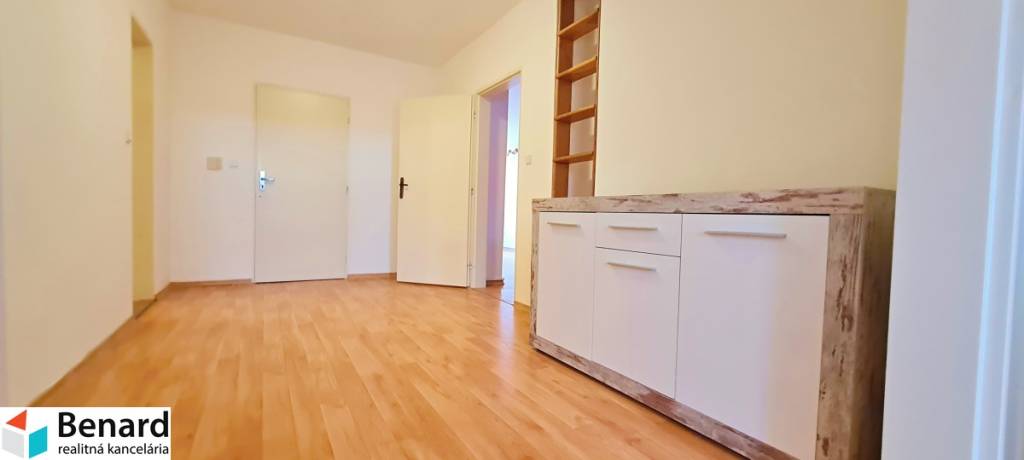 NA PREDAJ POLYFUNKČNÝ DOM NA UL. SLOVENSKÁ, PREŠOV. - 12