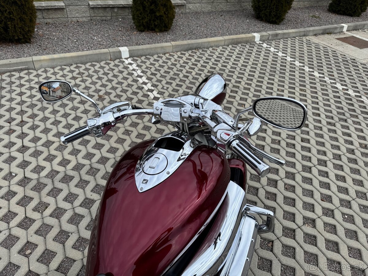Honda Valkyrie Rune NRX 1800 - 12