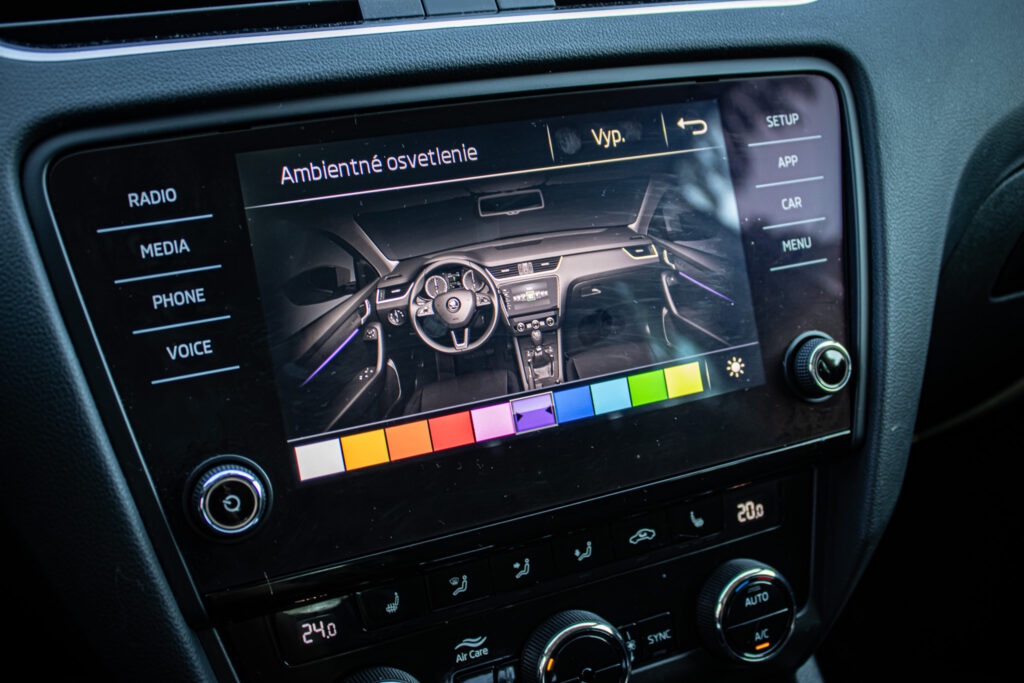 Škoda Octavia Combi 1.6 TDI DSG Style - 12