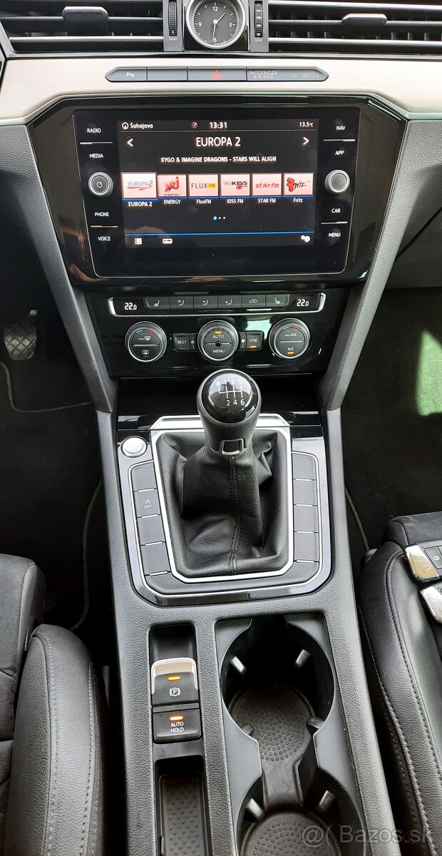 Predám Volkswagen Passat Variant 2.0 TDI EVO Elegance - 12