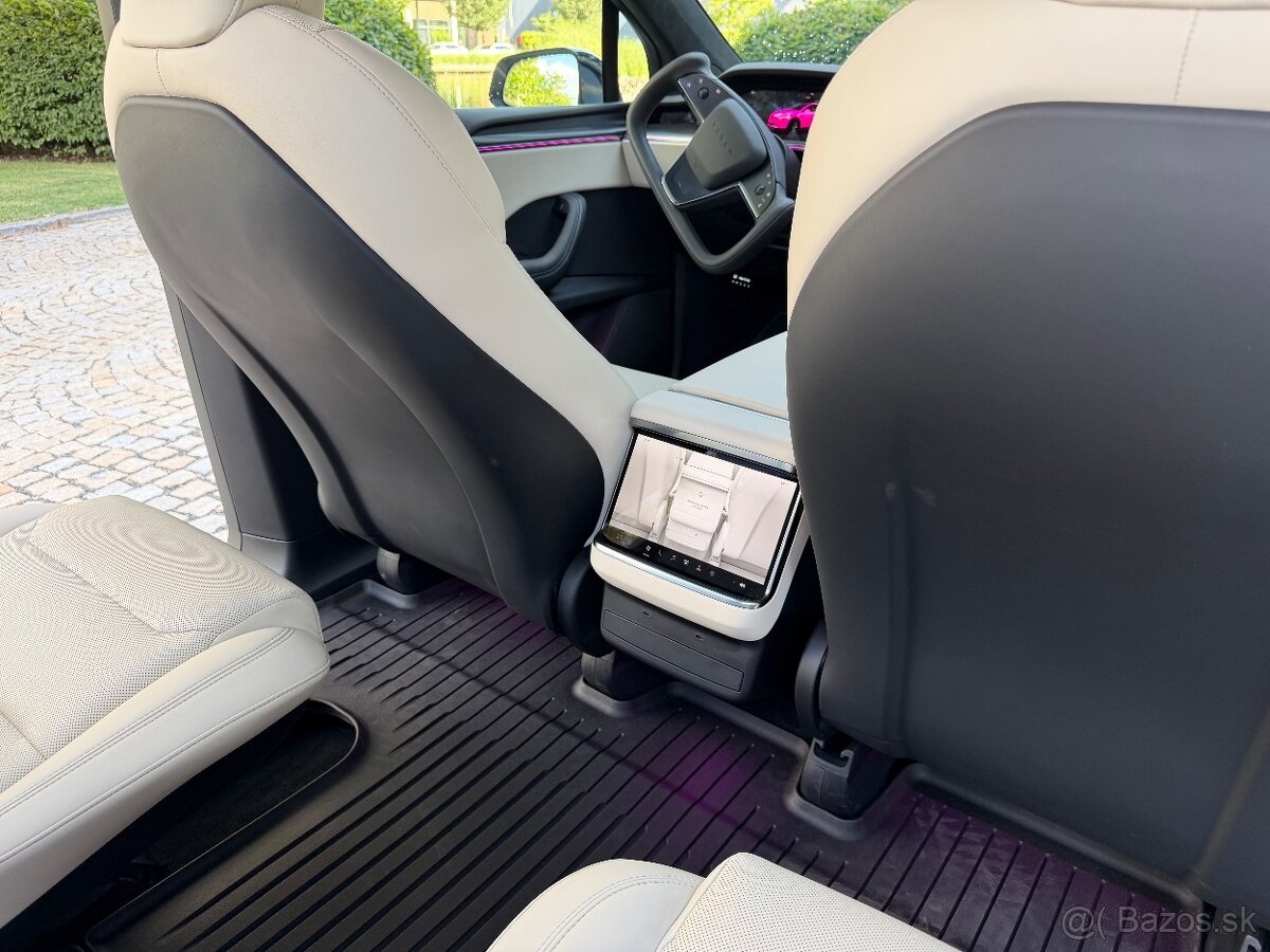 TESLA MODEL X PLAID 2026 - 12