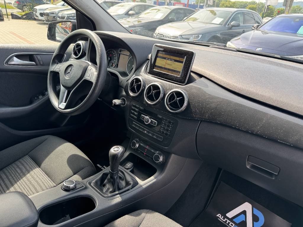 Mercedes-Benz B trieda 180 CDI BlueEFFICIENCY - 12