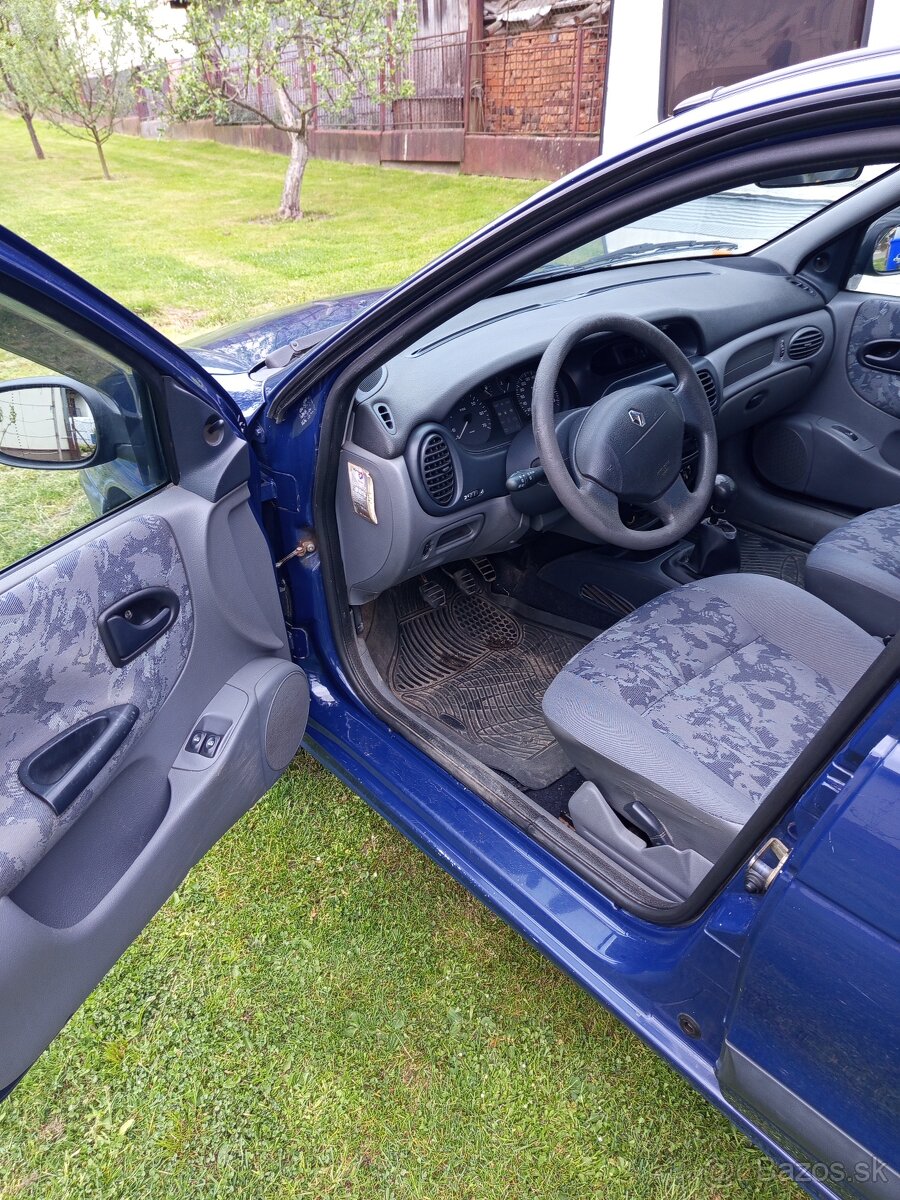Predám Renault Megane - 12