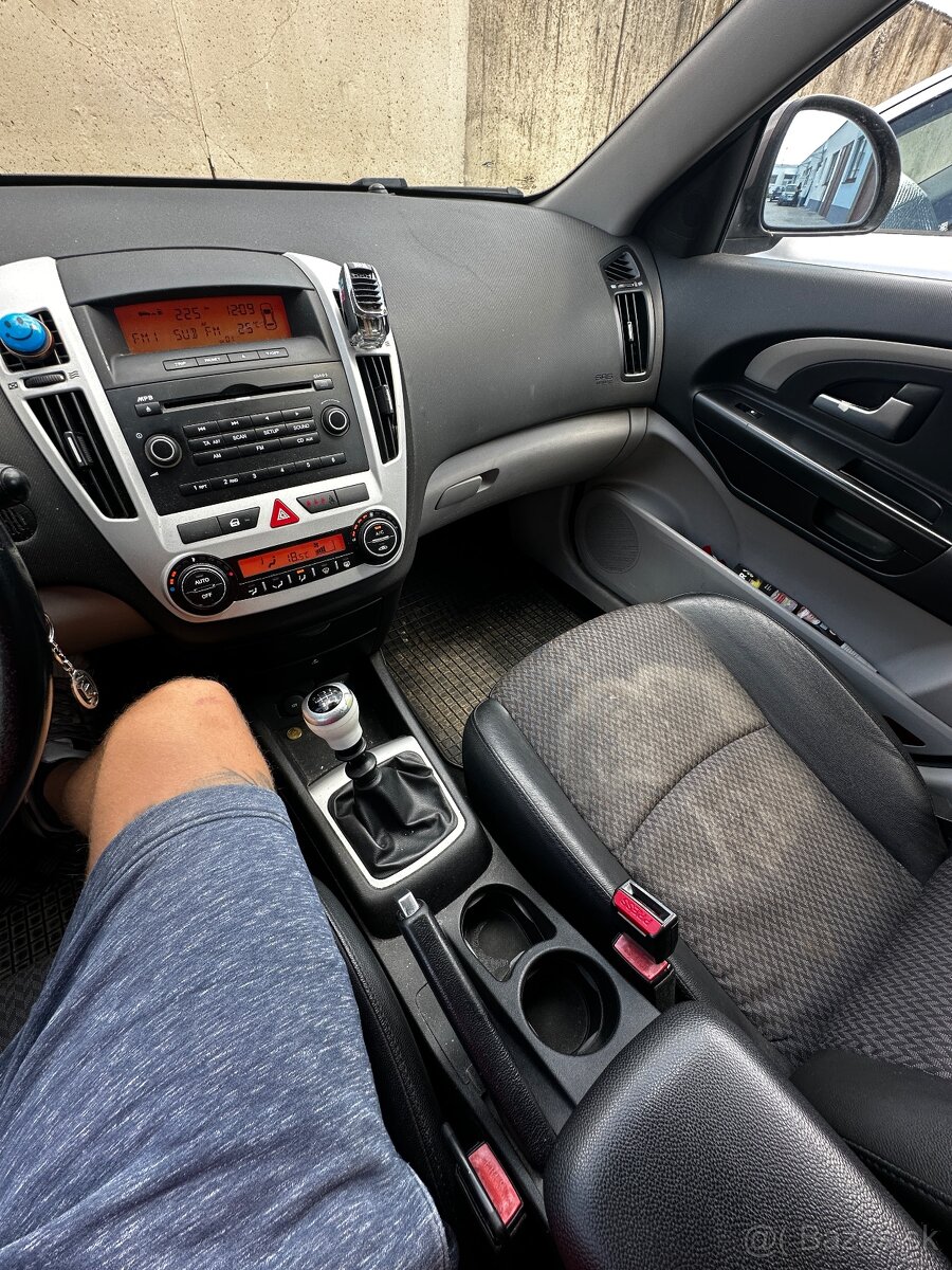 Kia ceed 1,6 DIESEL - 12