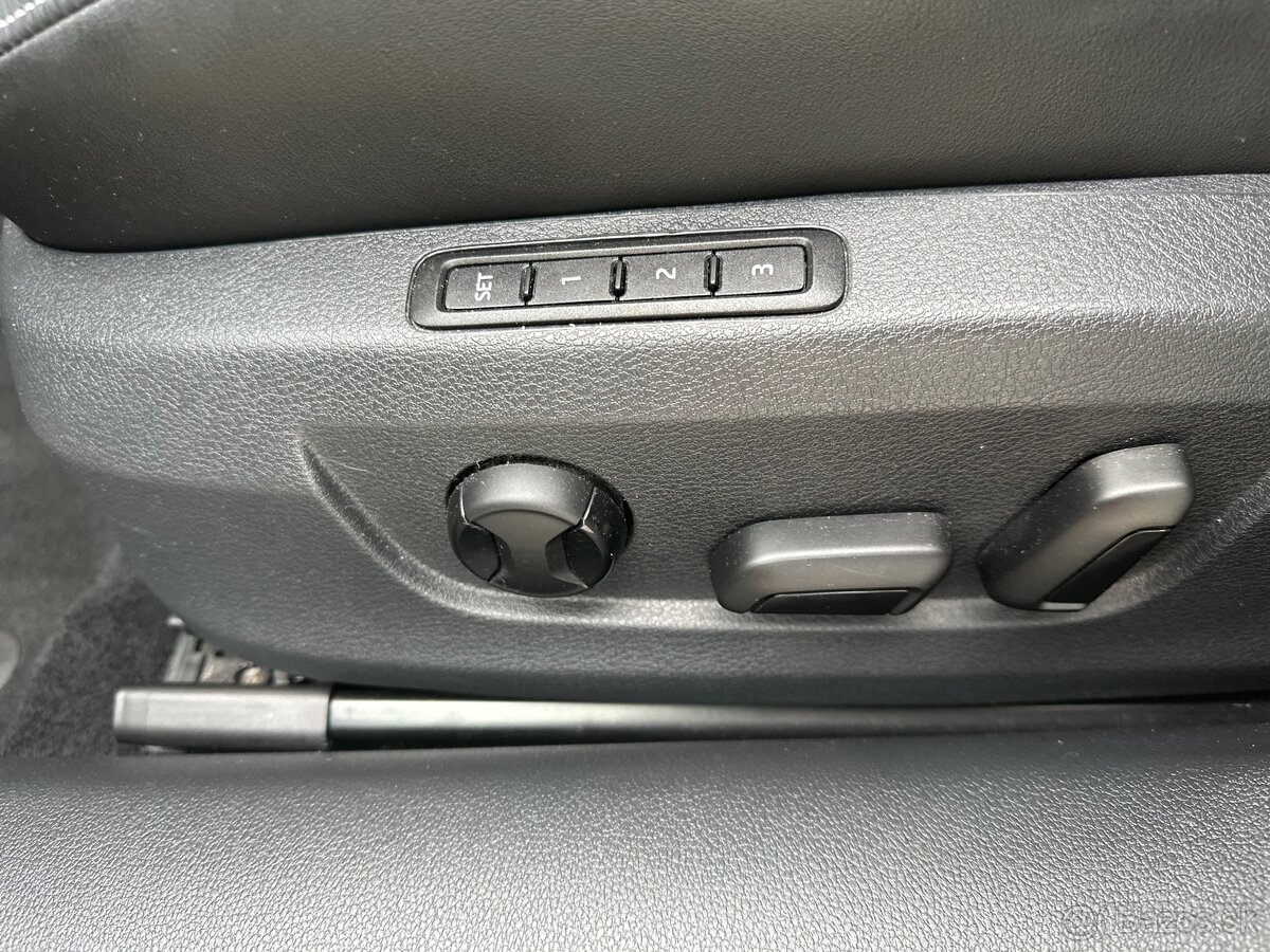 ŠKODA SUPERB SPORTLINE - 12