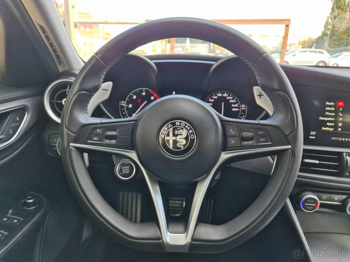 Alfa Romeo Giulia 2.2 Diesel 180 AT Super - 12