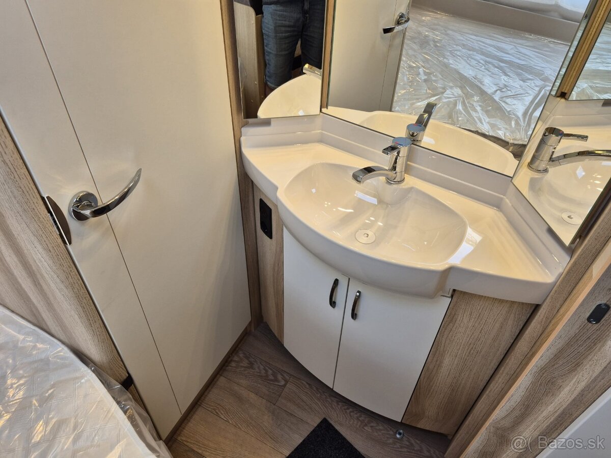 Nový karavan Hobby De Luxe 400 SFe,model 2027 - 12