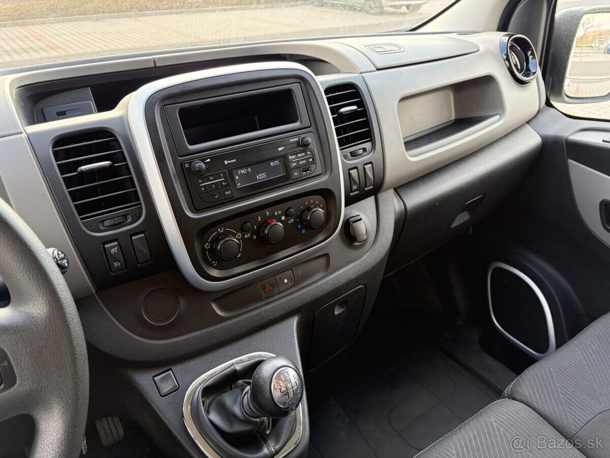 Renault Trafic 1.6 DCi 1.maj. koup. ČR DPH - 12