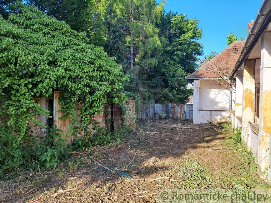 Vidiecky dom s rozľahlým pozemkom 2054m2 - 12