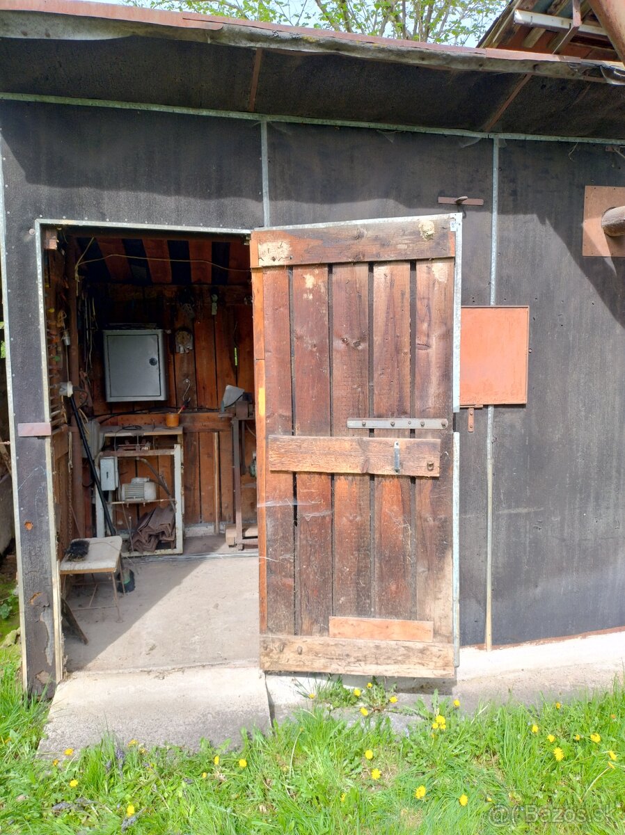 Chatka so záhradou - 12