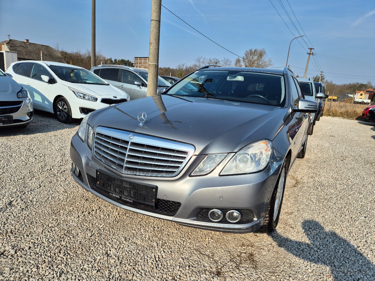 Mercedes E 220 - 12