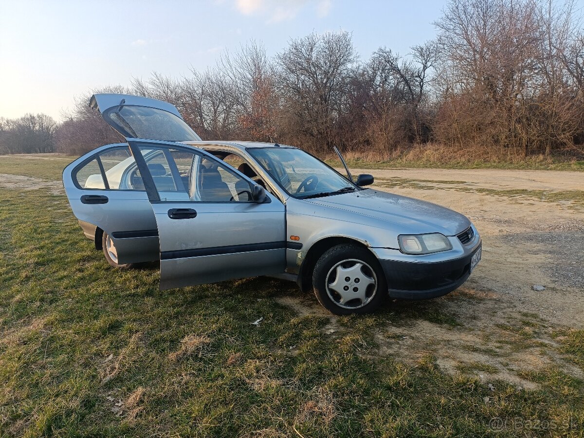 Honda Civic 1.4i - 12