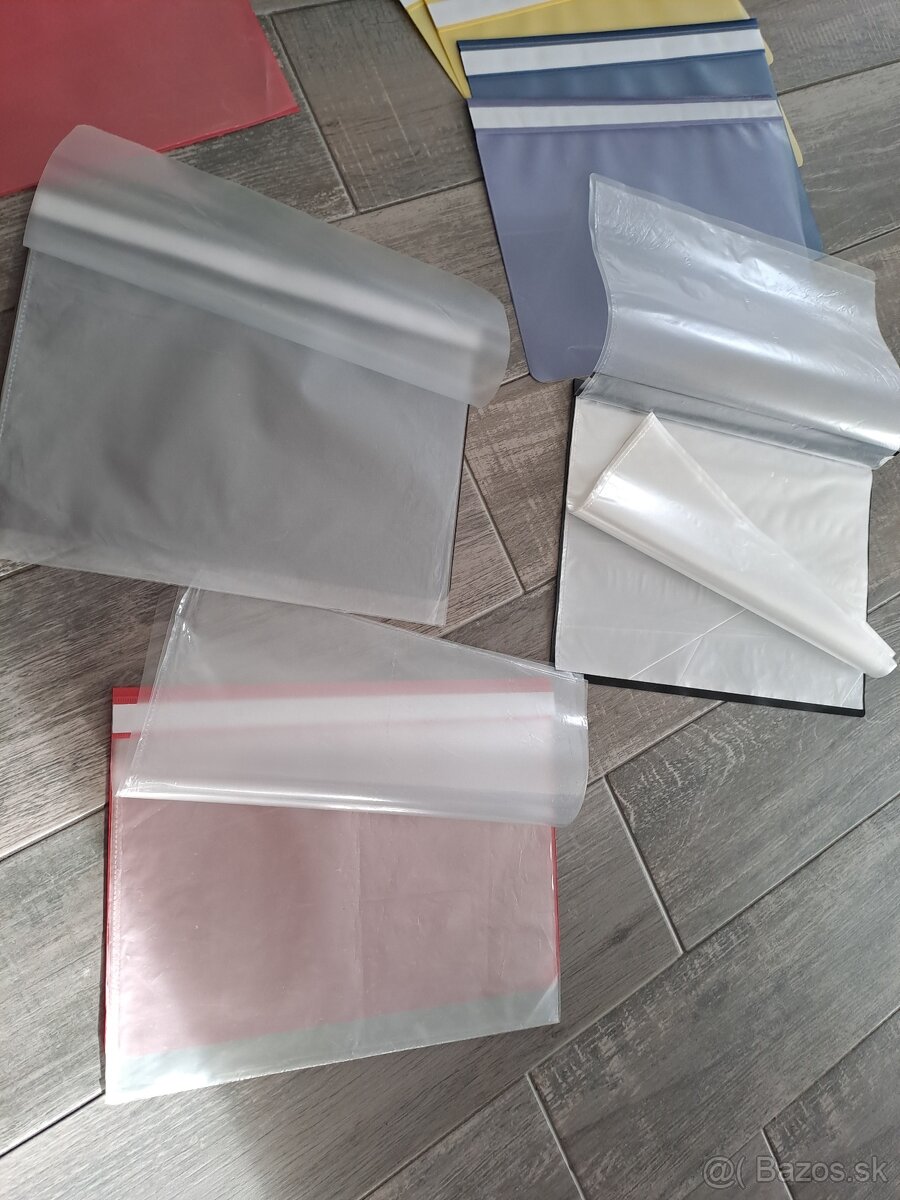 Kancelárske potreby, zakladače, spinkovače - 12