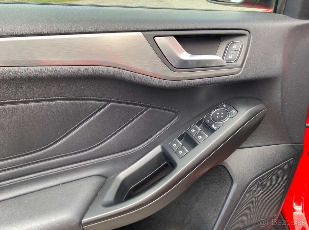 Ford Focus Turnier 1.5 EB Titanium 1. majitel 11/2019 - 12